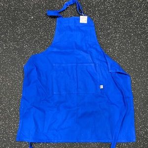 NWT. Apron.